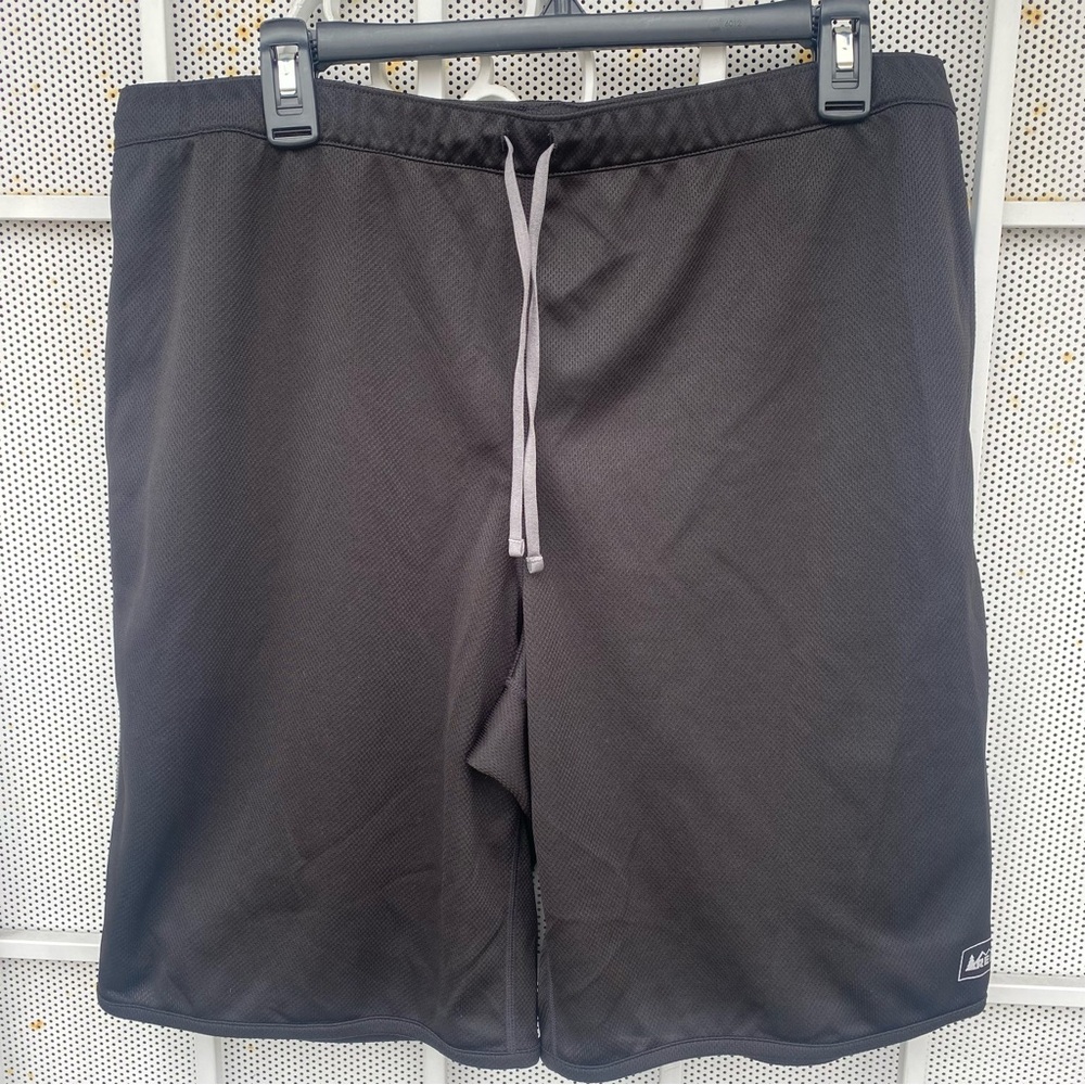 REI Co-op Men’s L Black Athletic Shorts Drawstring Elastic Waist 10” Inseam